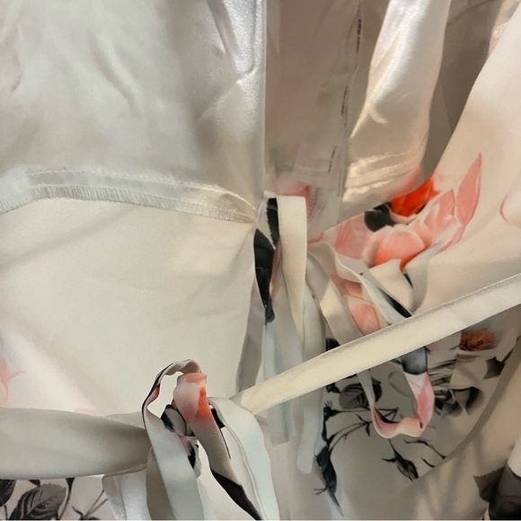 City Chic Lotus Lust Floral Maxi Dress in Ivory - Picture 8 of 15